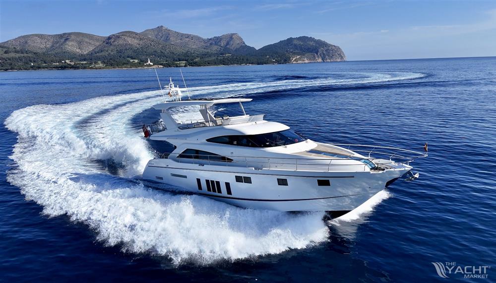 Fairline Squadron 65   4 Cabin Layout  Gyro Stabilisation