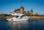 Fairline Phantom 50 - Fairline-Phantom-50-motor-yacht-for-sale-exterior-image-Lengers-Yachts-23-scaled.jpg