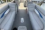 Bennington S22 - Twin Rear Facing Aft Lounges