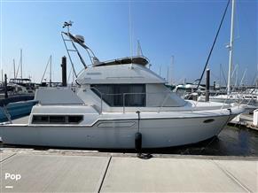 Carver 300 Aft Cabin