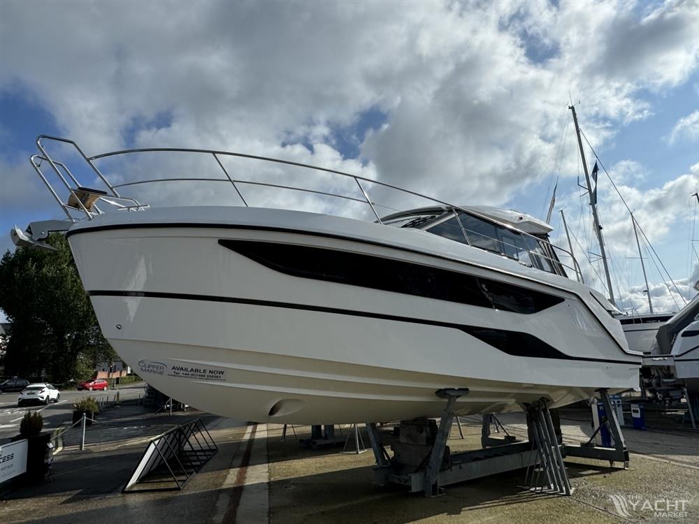 Bavaria SR35 - 2024 Bavaria SR35 1