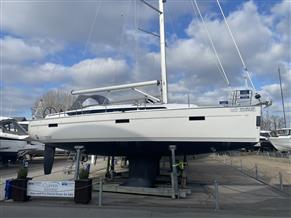 Bavaria Cruiser 37