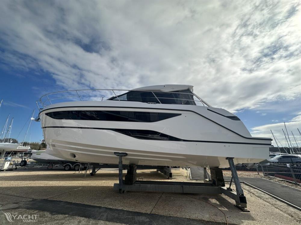 Bavaria SR35HT - 2024 Bavaria SR35HT 1