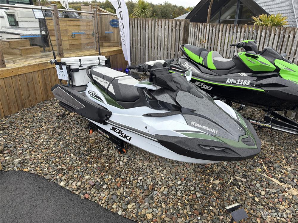 Kawasaki Ultra 160LX-S Angler