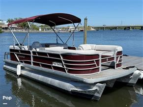 Godfrey Pontoon Sweetwater 2286C