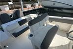 Robalo R242 Centre Console