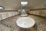 Rinker 232 Captiva - 11 - Cabin