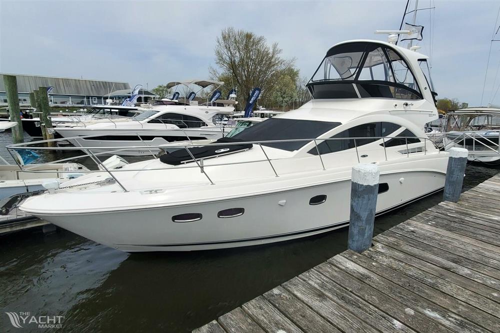 Sea Ray 450 Sedan Bridge