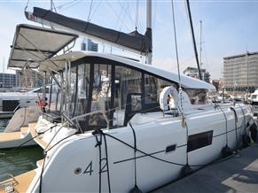 Lagoon 42