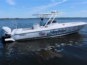 Intrepid 327 CC