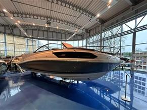 Bayliner VR6 Cuddy Outboard