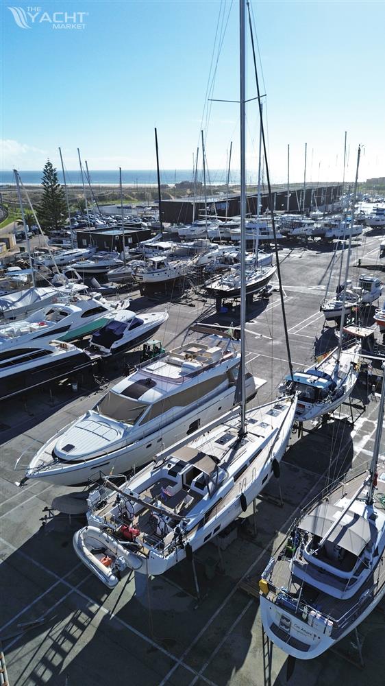 Hanse 548