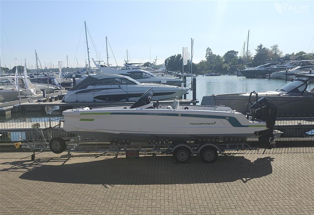 Axopar 22 Spyder Revolve - 0 - Cover