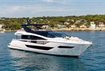 SUNSEEKER 88 Yacht