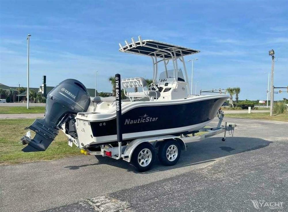 NauticStar 2102 Legacy