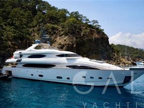 CRN Yachts Feretti Custom Line 128
