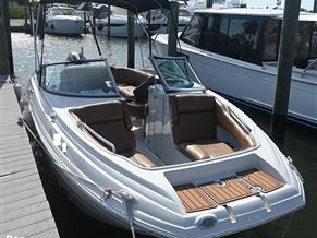 Crownline E235 XS