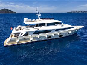 Custom Line Navetta 33 Crescendo