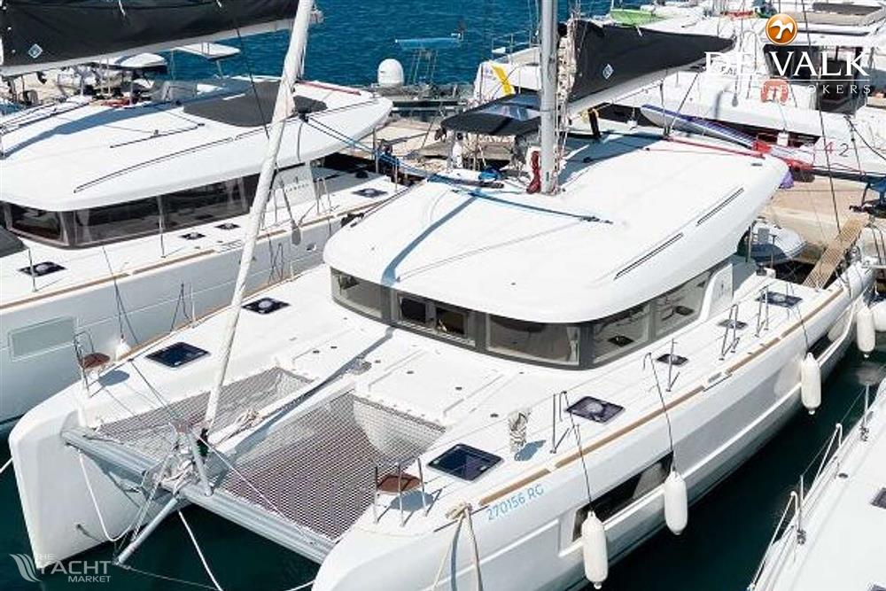 Lagoon 40 - Picture 1