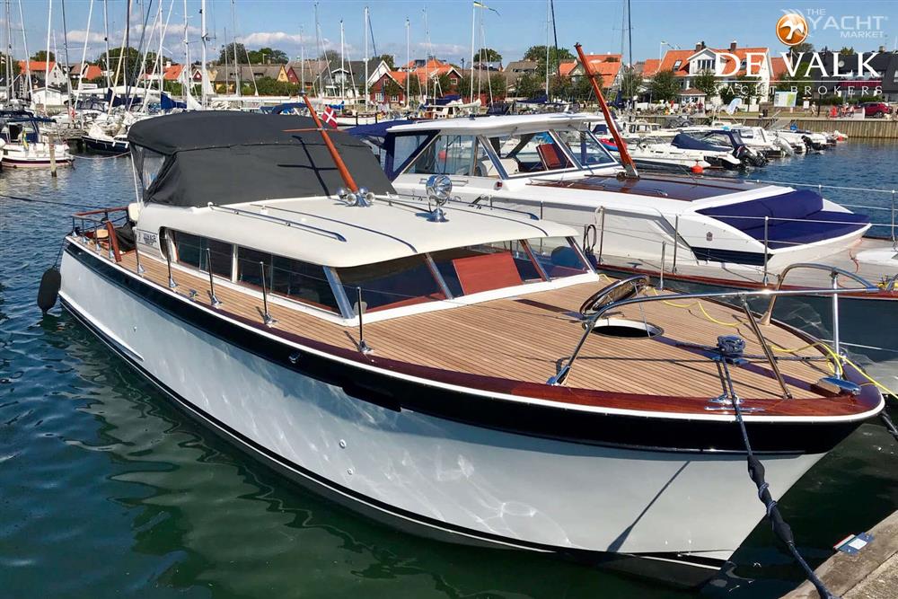 Chris-Craft Roamer Express Deluxe - Picture 1