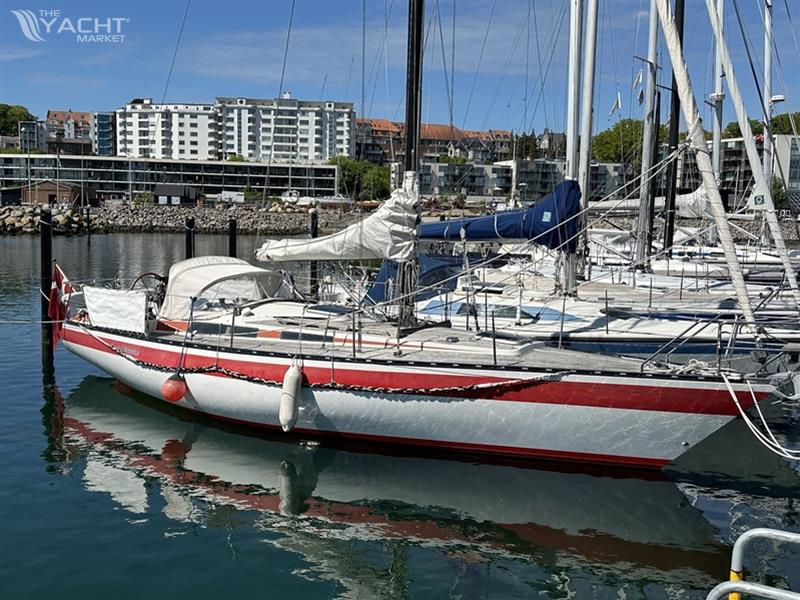 Helmsman HELMSMAN 35