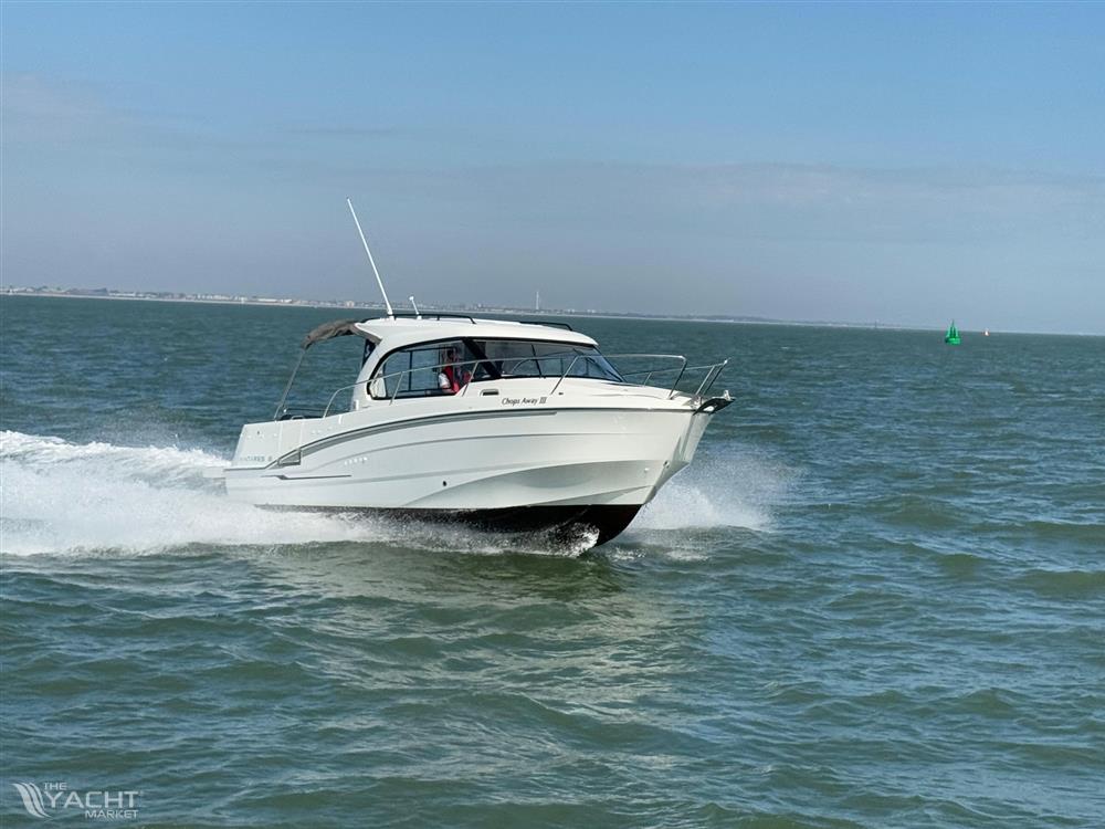 Beneteau Antares 8