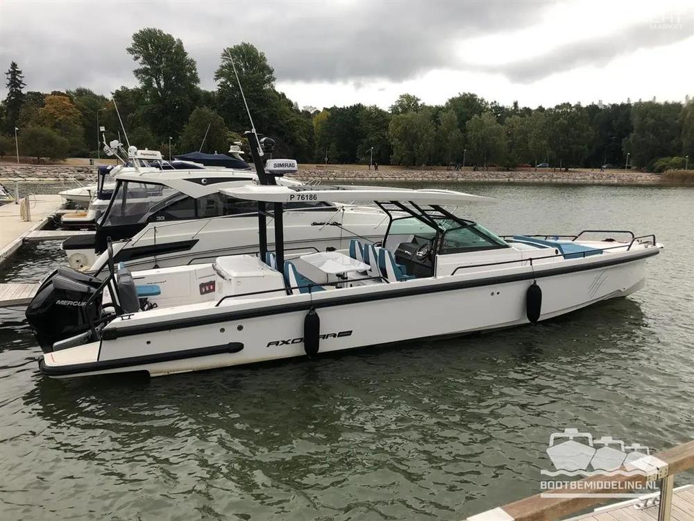 Axopar 37 SUN TOP, BRABUS LINE