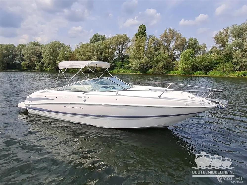 Maxum 2400 SC3, inclusief trailer