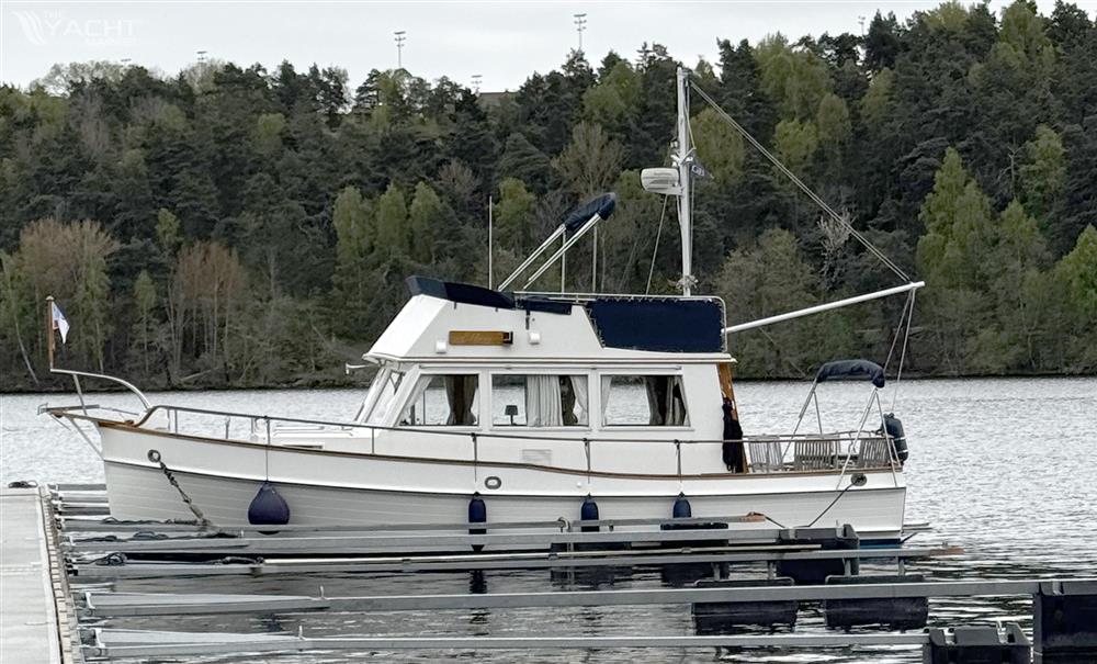 Grand Banks 32