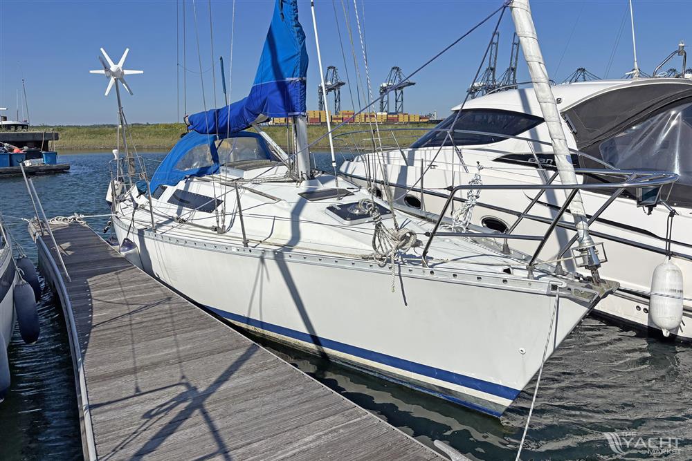 Beneteau First 305