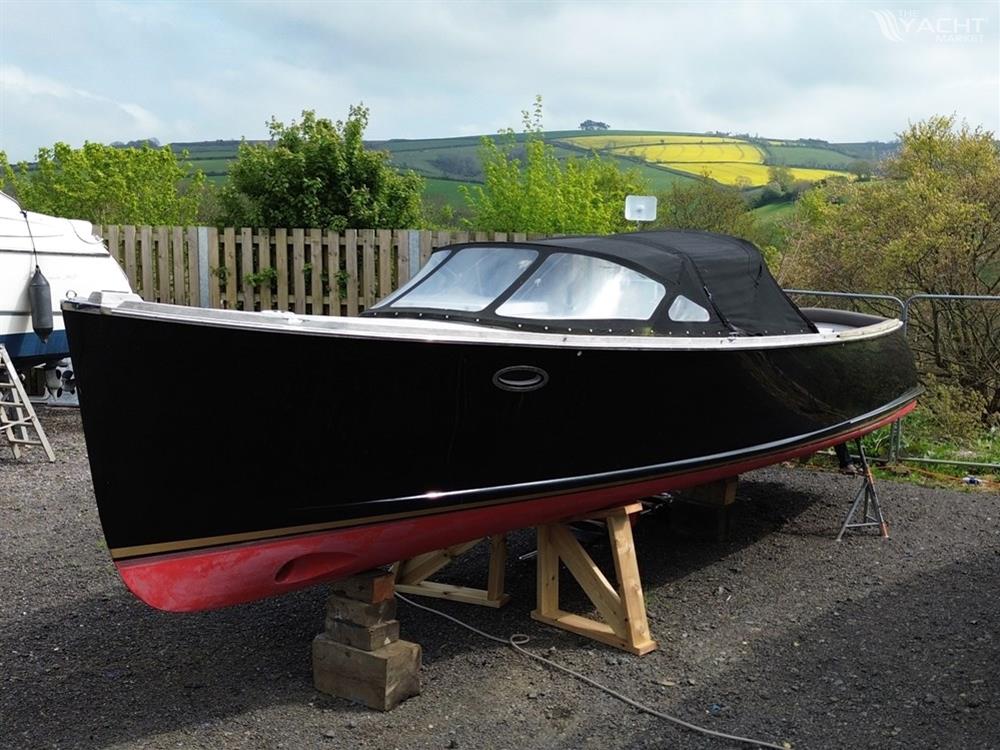 AdmiralsTender C28 - Default Image