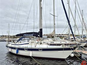 Hallberg Rassy 352