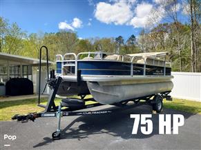 Sun Tracker Bass Buggy 18 DLX