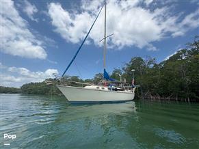 O'day 37 Mid-Cockpit