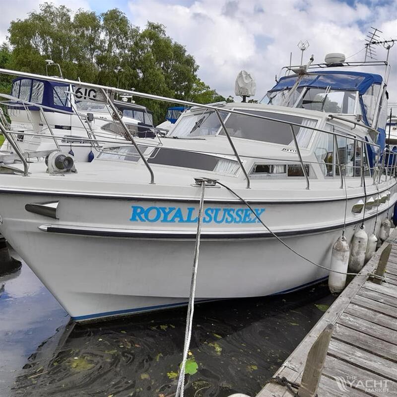 Broom Ocean 37 - Bow