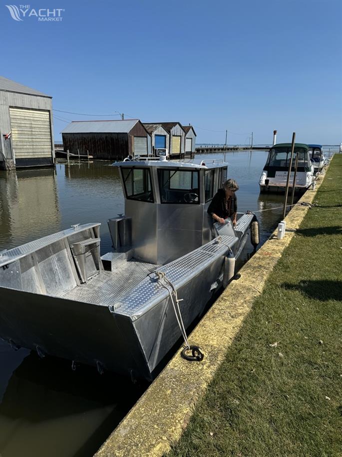 2024 22&#39; x 8&#39;6 Aluminum Landing Craft Powered by Yamaha - Comes with Trailer