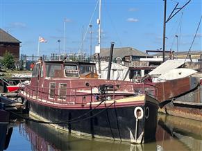 Dutch Barge 60'