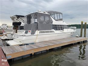 Bayliner 4587 Cockpit Motor Yacht