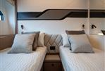 Sunseeker 75 Sport Yacht - 32 - Twin Guest Cabin