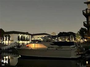 Chris-Craft Commander