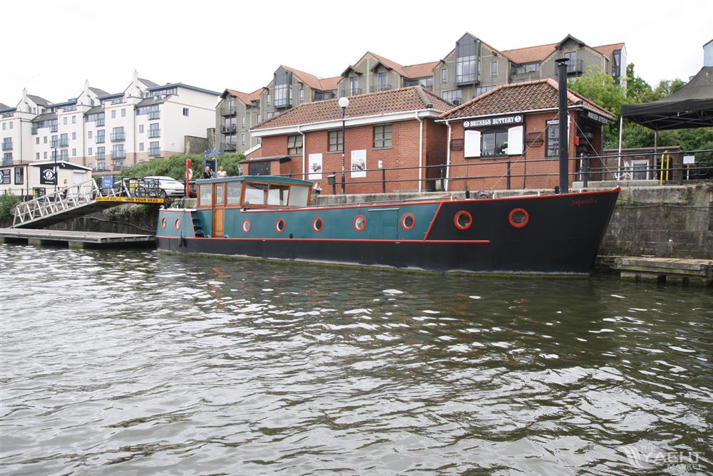 Dutch Barge Style Widebeam With Residential Bristol Harbour Mooring