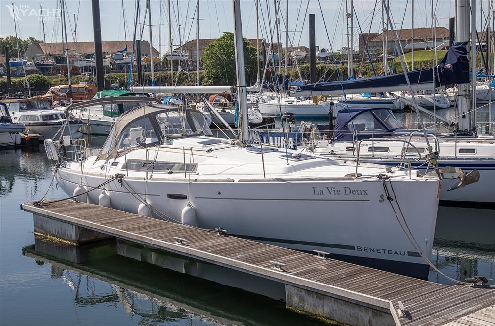 Beneteau Oceanis 37