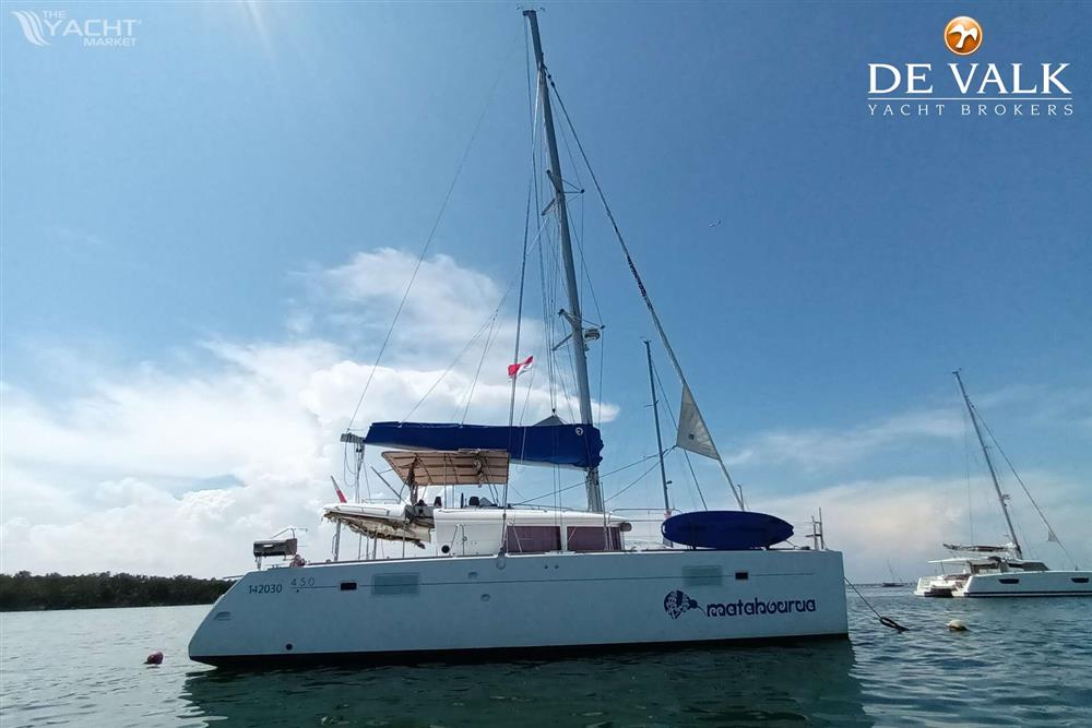 Lagoon 450 - Picture 1