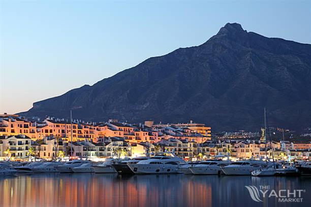 18 MT. BERTH IN PUERTO JOSE BANUS, MARBELLA, SPAIN