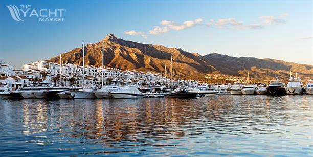 18 MT. BERTH IN PUERTO JOSE BANUS, MARBELLA, SPAIN