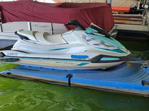 Yamaha Waverunner VX1050