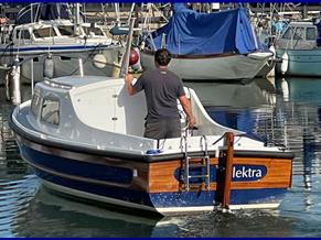 Nelson Nelson 18 Cabin Electric