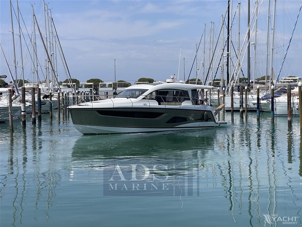 Sealine C390 - 20250604_104043766_iOS