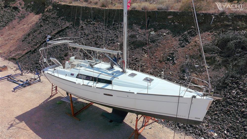 Beneteau Oceanis 37