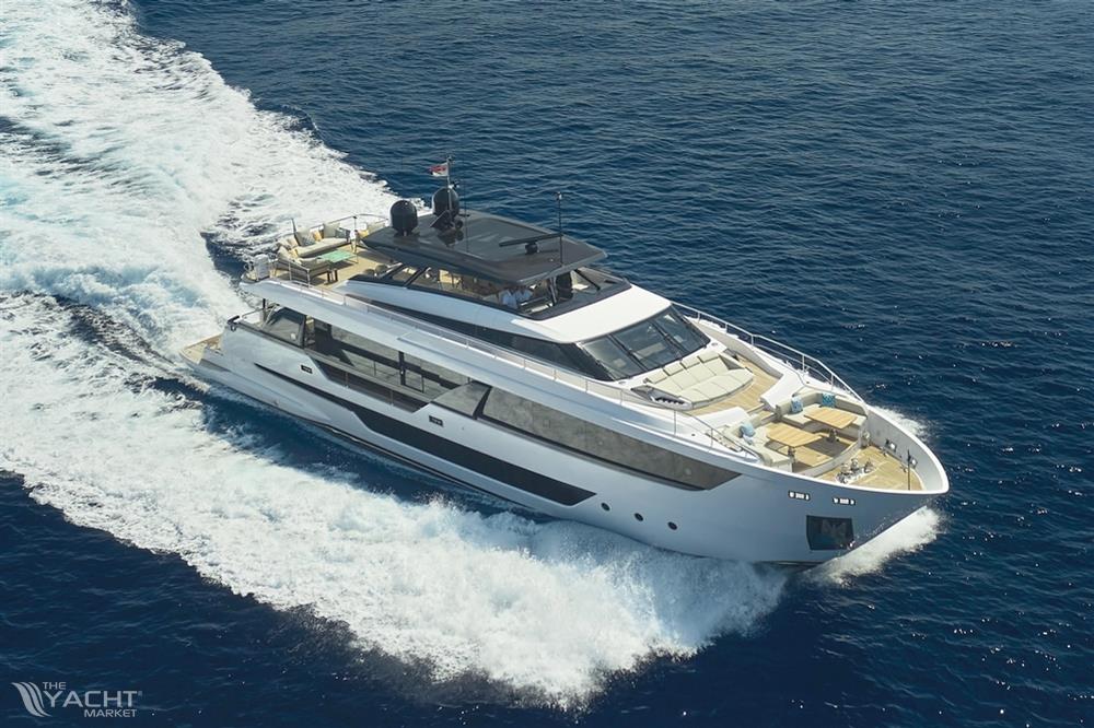 FERRETTI 1000